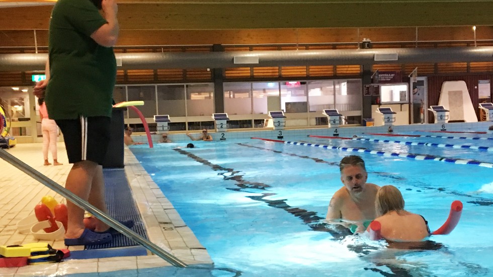 Eric Sjöblad och Anders Jälmsjö är instruktörer. Nyckeln till framgång säger de är att få simmarna att känna sig trygga. Tekniken kommer senaren.