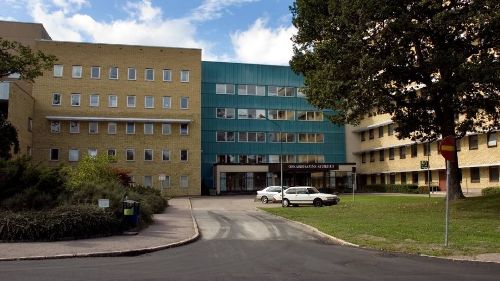Patientsäkerheten hotas om intensivvårdsavdelningen vid Oskarshamns sjukhus försvinner, menar debattören.