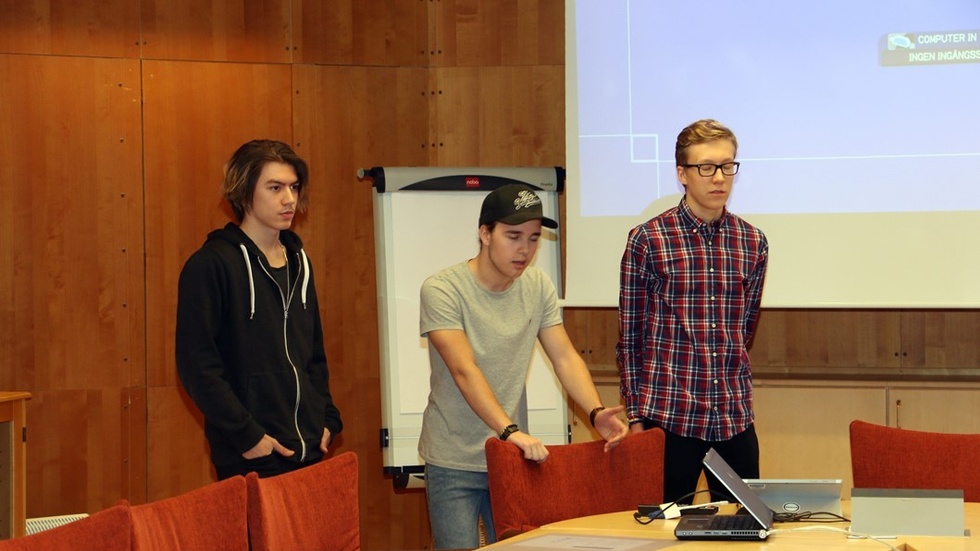 Lowe Rönnlund, Aridjan Mahmutaj och Alfred Bergström presenterade sitt företag Fortitude, som jobbar med att promota musiker.