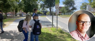 Så bemöter utbildningschefen skolbusskritiken