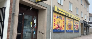 Livsmedelsbutik i centrala Strängnäs i konkurs