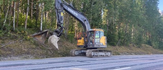 Vakter håller koll på trafiken på gamla E 20