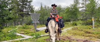 Cowboyen tog sig an svenska fjällen på hästryggen