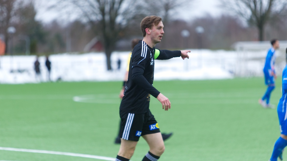 Nisse Lindsten gjorde båda målen mot Syrianska.