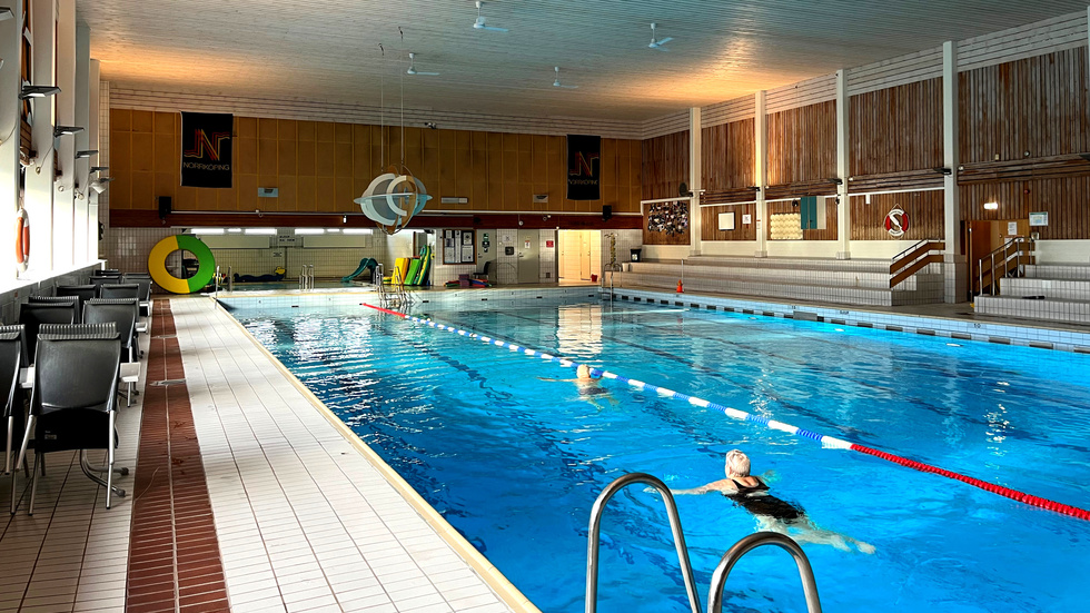 Badhusets öppettider oroar: 