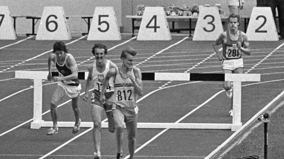 Vad man än kan tycka om olympiader så bjuder de ibland på idrottsögonblick och nyhetsbilder som blir legendariska: Anders Gärderud spurtar mot OS-Guldet på 3 000 meter hinder i Montreal 1976. 