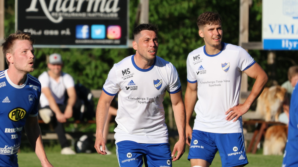 Målkungarna slog till för IFK Tuna. Diego Toribio Urrutia, till vänster, satt två mot Fågelfors och Eddie Lundin gjorde tre mål. 