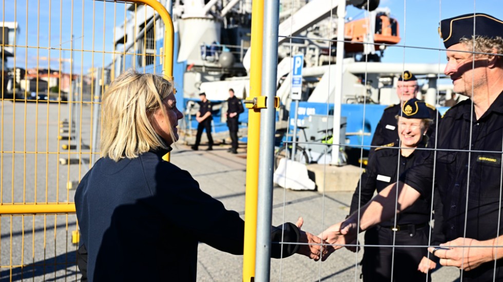Statsminister Magdalena Andersson (S) besöker Kustbevakningen i Karlskrona för att tacka för insatserna kring gasläckan i Östersjön.