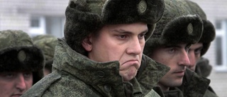 Plötsligen har det väldiga Ryssland brist på soldater