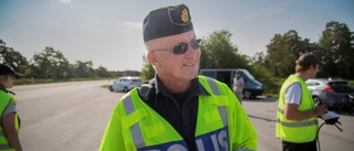 Pelle Polis går i pension – efter 27 år på ön