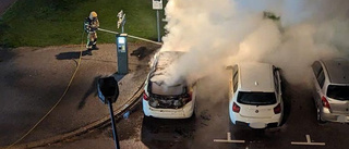 Bil förstörd i brand i natt – inget brott misstänks