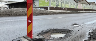 Stora hål på Norrköpings vägar: "Väldigt mycket skador"