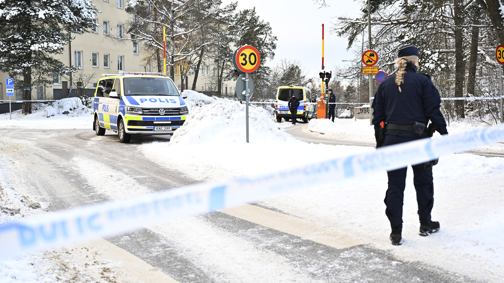 Strax före klockan ett i måndags larmades polisen till Hägersten i södra Stockholm med anledning av en skottlossning.