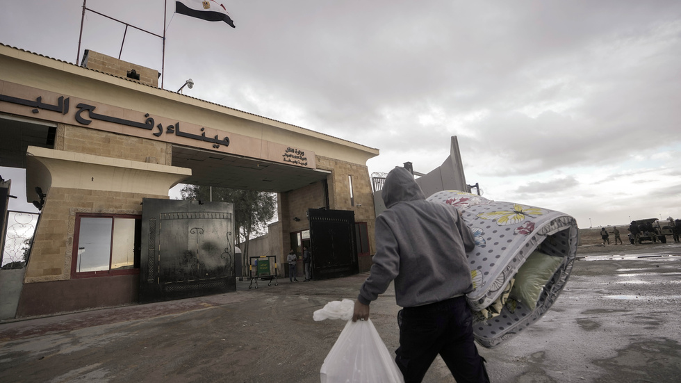 Gränsövergången vid Rafah har varit stängd under vapenvilan, men är nu öppen igen. Arkivbild.