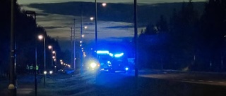 Umeå: Fyra personer i bilkrasch – bilen voltade