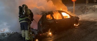 Bil i brand – räddningstjänst ryckte ut