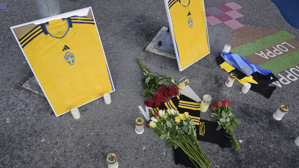 Offren för terrorattacken i Bryssel har hedrats utanför Friends arena. Arkivbild.