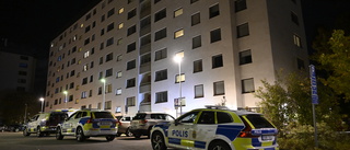 Skott mot bostad i södra Stockholm