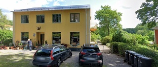 Huset på Korsgrindsallén 9 i Odensvi har sålts två gånger på kort tid