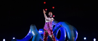 Nu kommer cirkusen till Luleå ✔ Discojonglering ✔ Akrobatik ✔ Ett studentrum i Moskva
