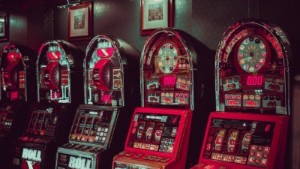 Spela på ett stort eller litet online casino