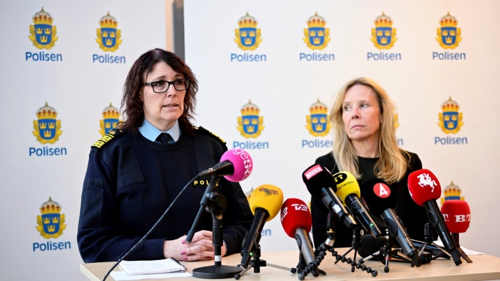Petra Stenkula, polismästare i Malmö, och Annelie Schwartz, utbildningsdirektör, vid en pressträff efter dådet, där två kvinnor dödades på Malmö latinskola.