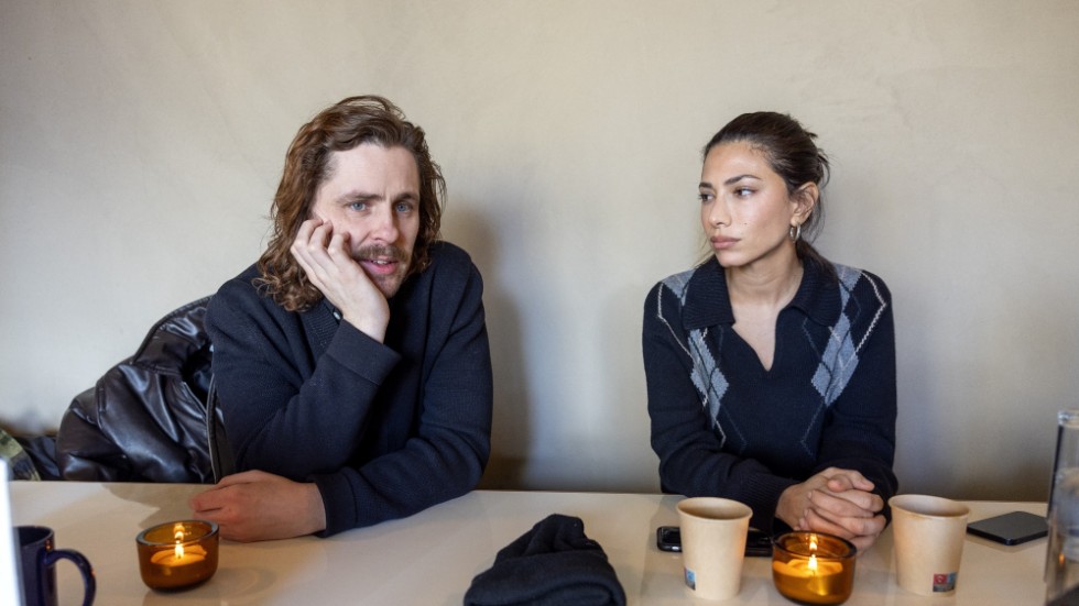 Svenska manusförfattare kan lära sig mycket av danska, tycker Sverrir Gudnason och Evin Ahmad som är med i den tredje och sista säsongen av Christoffer Boes och Jakob Weis hyllade tv-serie "Förhöret".