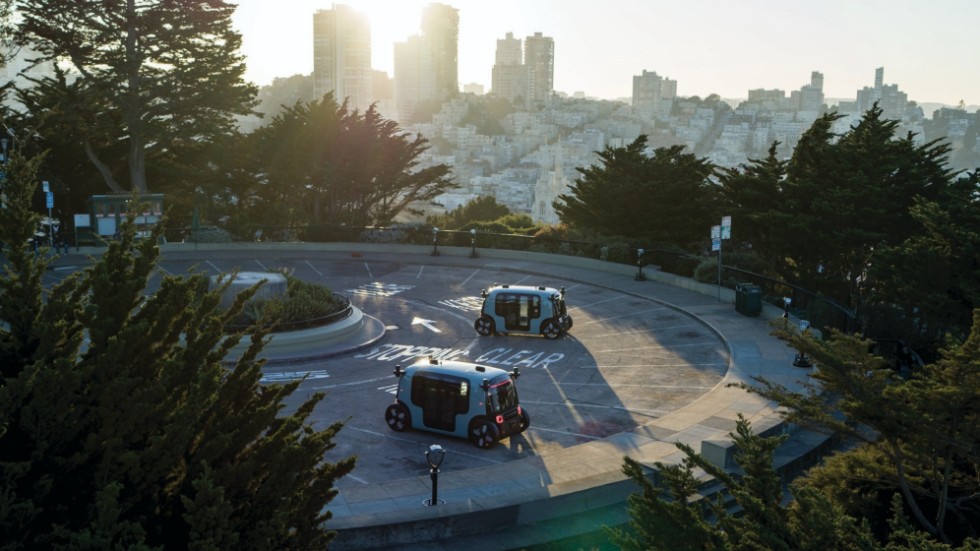 Bilar utan rattar och pedaler har rullat runt på gatorna i Foster City, söder om San Francisco. Pressbild.