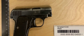 Polisen jagade smycken – hittade en pistol • Nytt åtal efter råndrama i centrala Västervik