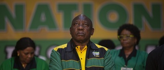 Omstridde Ramaphosa fortsatt Sydafrikas ledare