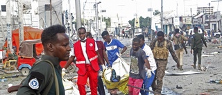 Fler än 100 döda i bombdåd i Mogadishu