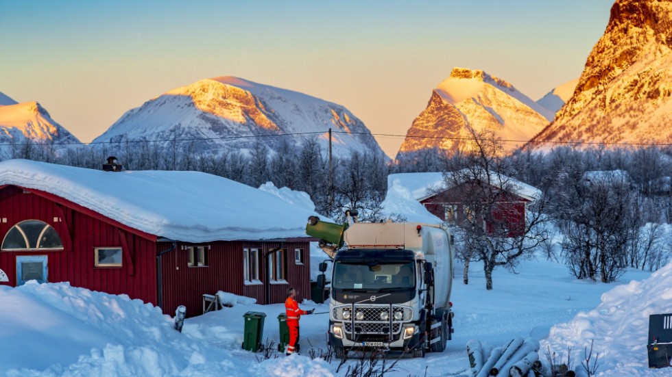 praktverk-av-sop-karen-och-m-sterfotografen-fr-n-kiruna-tankarna-om