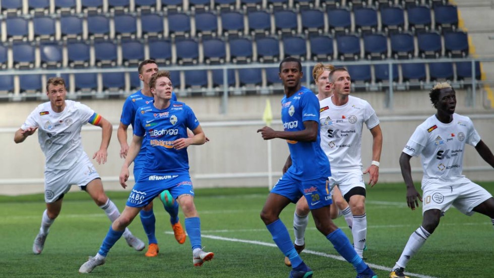Linköping City förde spelet, men fick nöja sig med 0–0 mot Karlslund i Örebro.