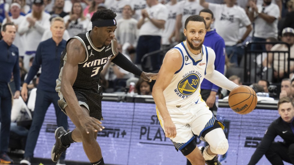 Golden State Warriors Stephen Curry satte 50 poäng mot Sacramento.