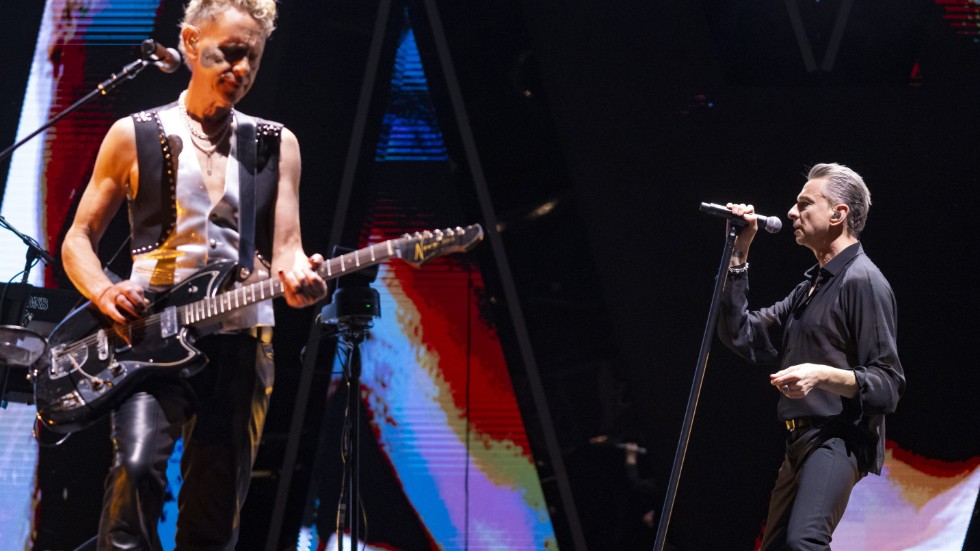 Depeche Mode, som efter Andy Fletchers död består av Martin Gore och Dave Gahan, är ute på turné. Den 23 maj spelar duon på Friends arena i Stockholm. Arkivbild.