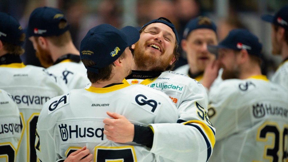 Fredrik Forsbergs HV71 tippas vinna SM-guld. Arkivbild.