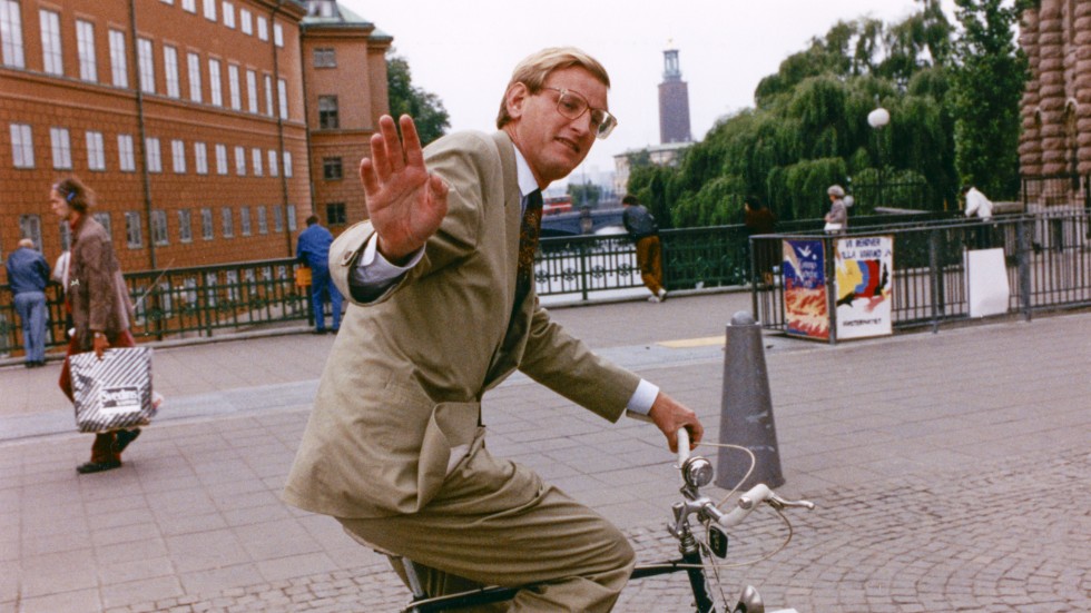 Först efter den borgerliga valsegern 1991 då regeringen Bildt tillträdde stoppades de företagsfarliga fonderna. 