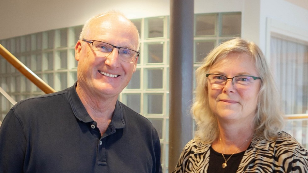 Mats Blomberg och Ewa Engdahl från Coompanion Kalmar län  vill slå ett slag för kooperativa företag.