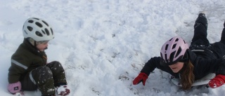 Snön bäddar för utelek under sportlovsveckan