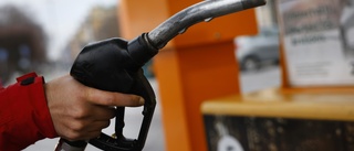 Riksdagen sänker bränslepriset med 50 öre