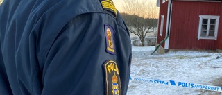 Två skadade i villabrand utanför Norrköping – en person gripen