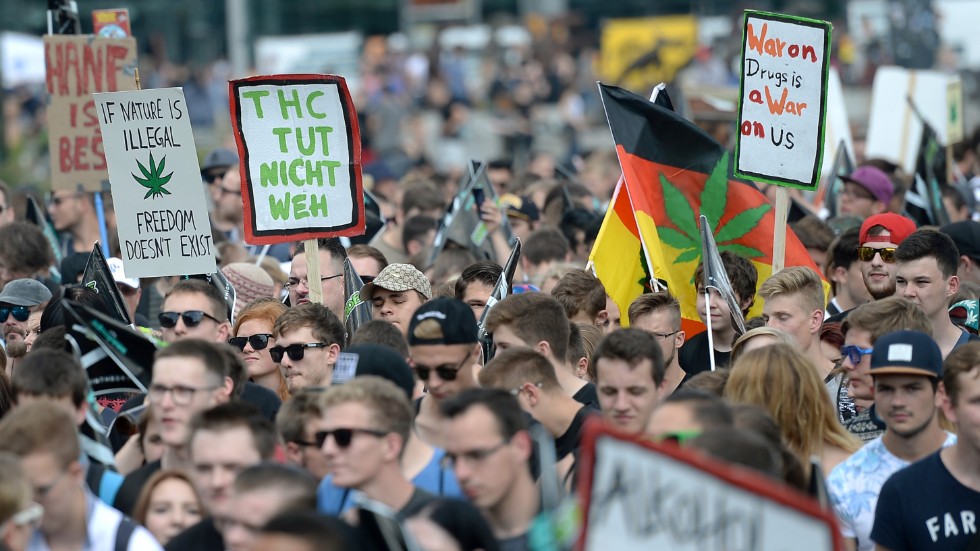 "Hanfparade" – hampaparaden – i Berlin, en årlig demonstration för legalisering av cannabis. Arkivbild.
