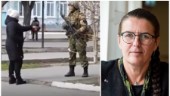 Hon uppmanar till "fröbombning" av ryska ambassaden • "Fredligt sätt att demonstrera" • Youtubeklipp inspirerade