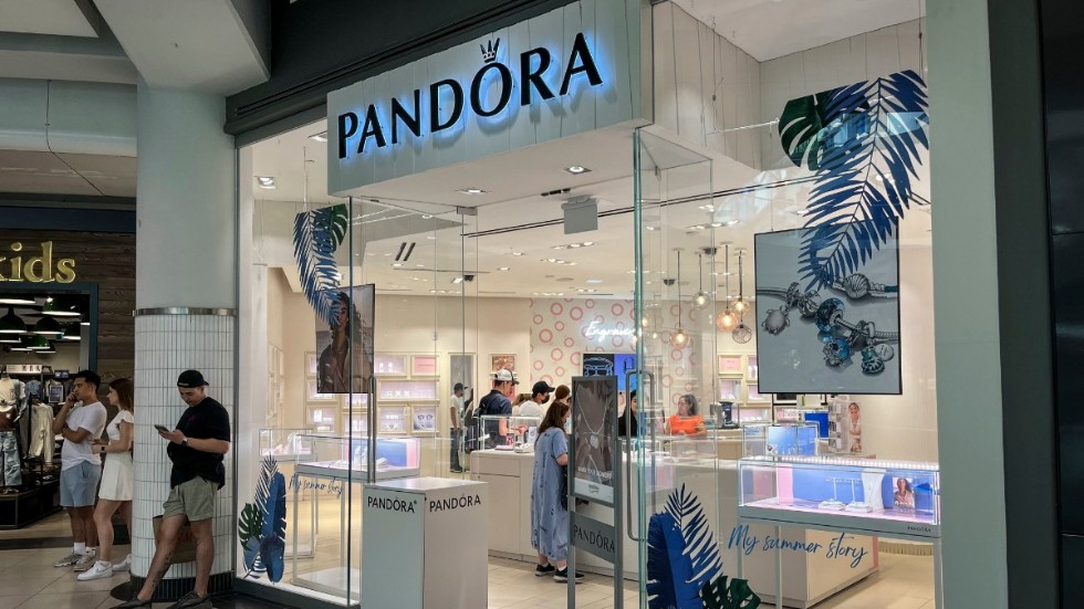 Smyckesbutikskedjan Pandoras butik i Toronto, Kanada. Arkivbild.