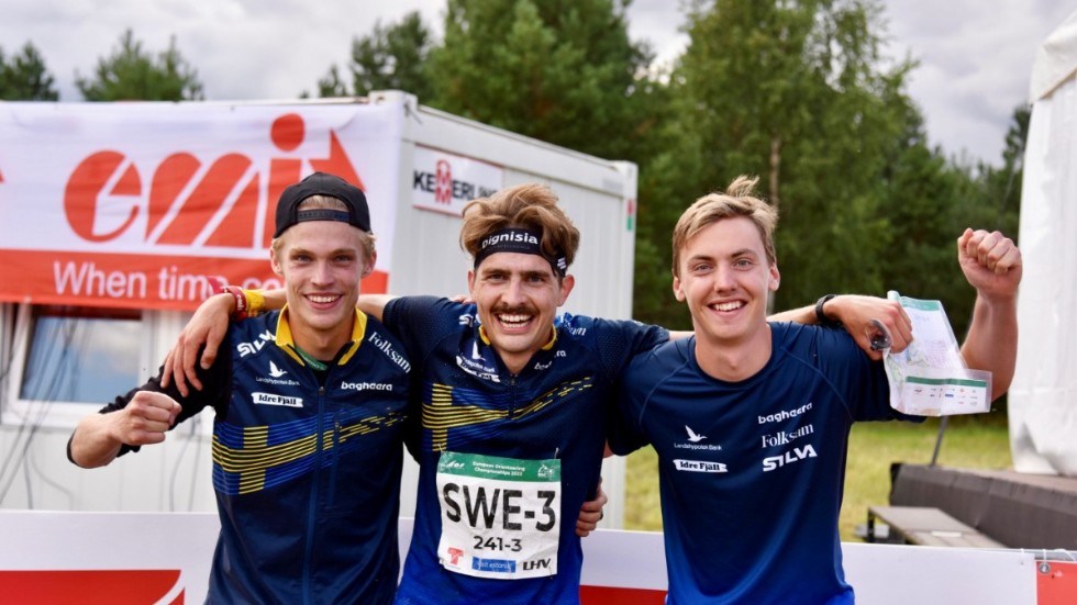 Viktor Svensk, Max Peter Bejmer och Isac von Krusenstierna tog silver i orienterings-EM.