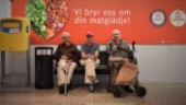 Få sittplatser i Ekholmens Centrum upprör: "Det är förskräckligt att det inte finns någonstans att vila"