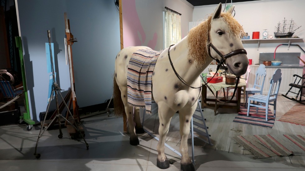 Lilla Gubben är populärast på Filmbyns museum. Alla villa bli fotograferade med Pippis häst.