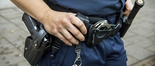 24-årig Eskilstunakvinna spottade polis i ansiktet – ska betala skadestånd