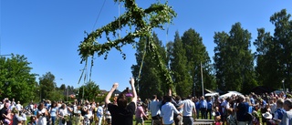 Midsommarfirandet tillbaka i Bonnstan • Fint väder lockade stort antal firare