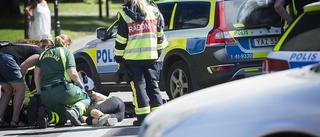 Fotgängare påkörd av bil mitt i Nyköping – förd till sjukhus